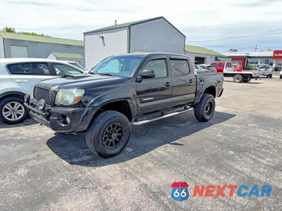 Drugie zdjęcie samochodu z przodu: 2010 TOYOTA TACOMA DOUBLE CAB VIN:5TELU4EN2AZ718826 - miniatura