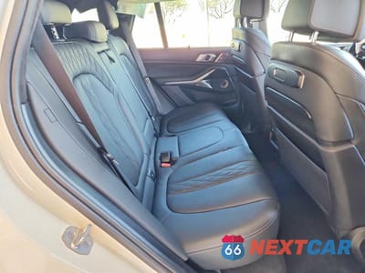 Zdjęcie 10 z 12 samochodu: 2025 BMW X5 M60I VIN:5UX33EU05S9W95715 - miniatura
