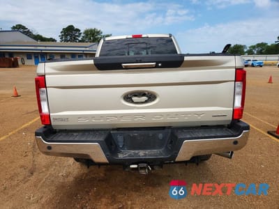 Zdjęcie 6 z 12 samochodu: 2017 FORD F250 SUPER DUTY VIN:1FT7W2B61HEE20570 - miniatura
