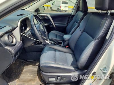Zdjęcie 7 z 12 samochodu: 2017 TOYOTA RAV4 HV LIMITED VIN:JTMDJREV5HD078575 - miniatura