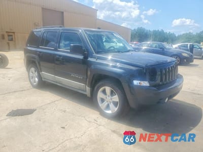 Czwarte zdjęcie samochodu z boku: 2011 JEEP PATRIOT SPORT VIN:1J4NT1GB0BD123183 - miniatura