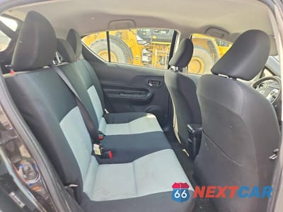 Zdjęcie 10 z 12 samochodu: 2016 TOYOTA PRIUS C PERSONA SPECIAL EDITION VIN:JTDKDTB32G1119873 - miniatura