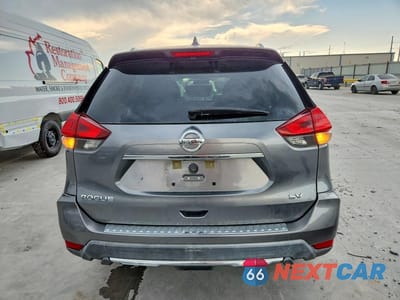 Zdjęcie 6 z 13 samochodu: 2018 NISSAN ROGUE SV VIN:KNMAT2MT8JP595183 - miniatura