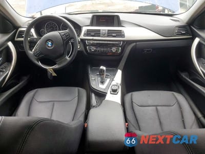 Zdjęcie 8 z 13 samochodu: 2018 BMW 320 I VIN:WBA8E1G50JNU89805 - miniatura