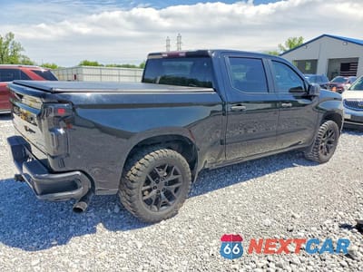 Trzecie zdjęcie samochodu z tyłu: 2021 CHEVROLET SILVERADO K1500 CUSTOM VIN:3GCPYBEK9MG254305 - miniatura