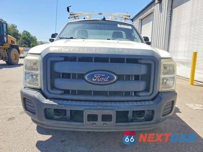 Piąte zdjęcie samochodu w środku: 2013 FORD F350 SUPER DUTY VIN:1FDRF3A6XDEB92333 - miniatura