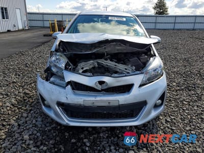 Piąte zdjęcie samochodu w środku: 2012 TOYOTA YARIS 5-DOOR SE VIN:JTDKTUD36CD507719 - miniatura
