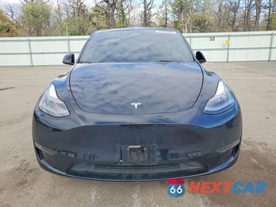 Piąte zdjęcie samochodu w środku: 2024 TESLA MODEL Y VIN:7SAYGAEE4RF009102 - miniatura