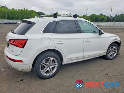 Trzecie zdjęcie samochodu z tyłu: 2019 AUDI Q5 PREMIUM VIN:WA1ANAFY4K2132110 - miniatura