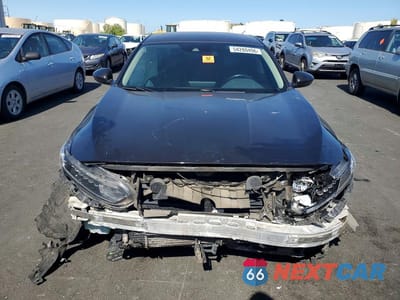 Piąte zdjęcie samochodu w środku: 2018 HONDA ACCORD EXL VIN:1HGCV1F5XJA057343 - miniatura