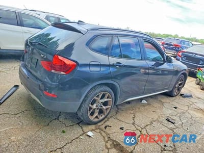 Trzecie zdjęcie samochodu z tyłu: 2013 BMW X1 SDRIVE28I VIN:WBAVM1C57DVL64316 - miniatura