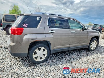Trzecie zdjęcie samochodu z tyłu: 2010 GMC TERRAIN SLT VIN:2CTFLJEW6A6363064 - miniatura
