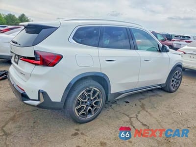 Trzecie zdjęcie samochodu z tyłu: 2024 BMW X1 XDRIVE28I VIN:WBX73EF02R5Y31805 - miniatura