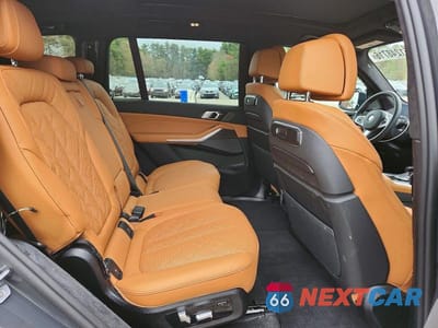 Zdjęcie 11 z 14 samochodu: 2026 BMW X7 XDRIVE40I VIN:5UX23EM04T9036909 - miniatura