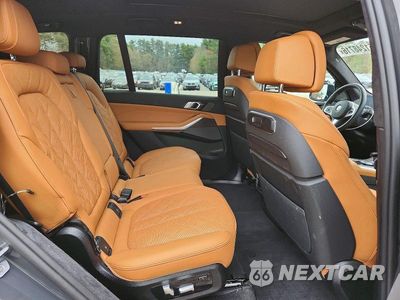 Zdjęcie 11 z 14 samochodu: 2026 BMW X7 XDRIVE40I VIN:5UX23EM04T9036909 - miniatura