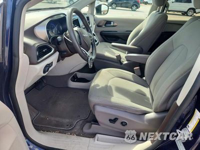 Zdjęcie 7 z 13 samochodu: 2017 CHRYSLER PACIFICA TOURING VIN:2C4RC1DG1HR571915 - miniatura
