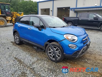 Czwarte zdjęcie samochodu z boku: 2021 FIAT 500X TREKKING VIN:ZFBNF3B10MP943016 - miniatura