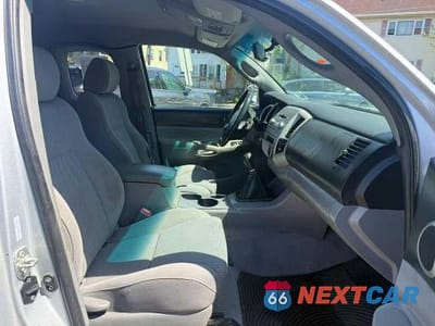 Piąte zdjęcie samochodu w środku: 2008 TOYOTA TACOMA ACCESS CAB VIN:5TEUU42N78Z572491 - miniatura