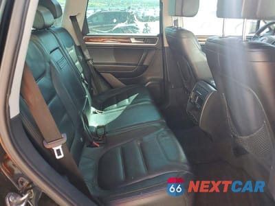 Zdjęcie 10 z 12 samochodu: 2011 VOLKSWAGEN TOUAREG V6 VIN:WVGFF9BP9BD006779 - miniatura