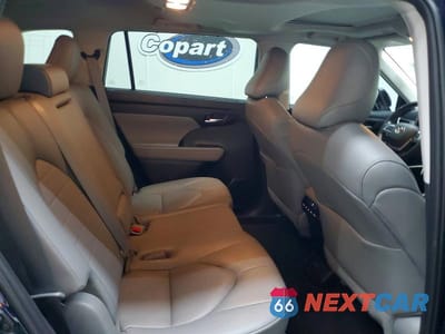 Zdjęcie 11 z 13 samochodu: 2023 TOYOTA HIGHLANDER HYBRID XLE VIN:5TDKBRCH9PS126003 - miniatura