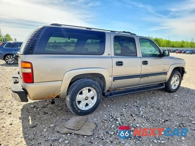 Trzecie zdjęcie samochodu z tyłu: 2001 CHEVROLET SUBURBAN K1500 VIN:3GNFK16T11G115481 - miniatura