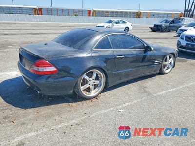 Trzecie zdjęcie samochodu z tyłu: 2006 MERCEDES-BENZ SL 500 VIN:WDBSK75F26F108598 - miniatura