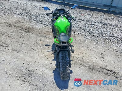 Czwarte zdjęcie samochodu z boku: 2024 KAWASAKI EX650 P VIN:ML5EXEP14RDAB9792 - miniatura