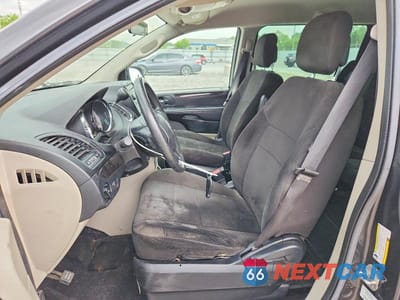 Zdjęcie 7 z 13 samochodu: 2012 DODGE GRAND CARAVAN SE VIN:2C4RDGBG8CR182197 - miniatura