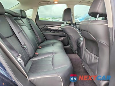 Zdjęcie 10 z 12 samochodu: 2017 INFINITI Q70 3.7 VIN:JN1BY1AP5HM740217 - miniatura