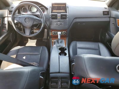 Zdjęcie 8 z 12 samochodu: 2011 MERCEDES-BENZ C 300 VIN:WDDGF5EB1BR137568 - miniatura