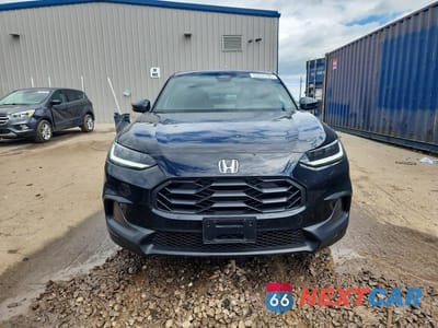 Piąte zdjęcie samochodu w środku: 2025 HONDA HR-V SPORT VIN:3CZRZ2H52SM768937 - miniatura