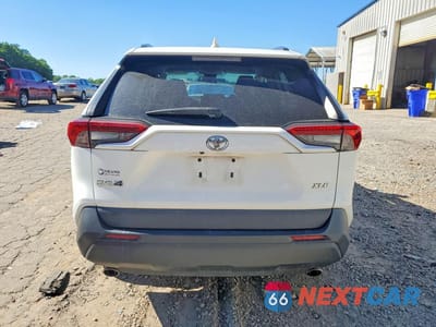 Zdjęcie 6 z 12 samochodu: 2021 TOYOTA RAV4 XLE VIN:2T3W1RFV1MW117649 - miniatura