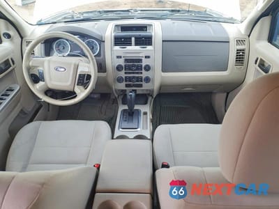 Zdjęcie 8 z 12 samochodu: 2012 FORD ESCAPE VIN:1FMCU9DG3CKB32669 - miniatura