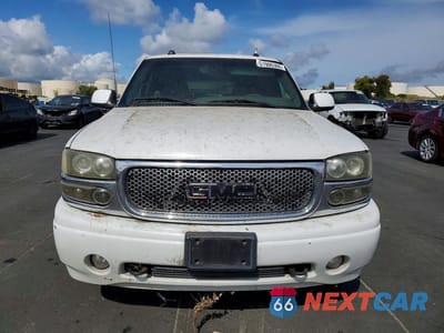 Piąte zdjęcie samochodu w środku: 2005 GMC YUKON DENALI VIN:1GKEK63U55J140620 - miniatura