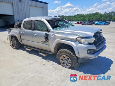 Czwarte zdjęcie samochodu z boku: 2019 TOYOTA TACOMA SR5 V6 VIN:3TMAZ5CN0KM103238 - miniatura