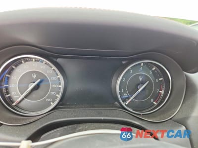 Zdjęcie 9 z 12 samochodu: 2024 MASERATI GHIBLI MODENA VIN:ZAM57YTM6RX445230 - miniatura