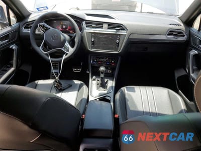 Zdjęcie 8 z 13 samochodu: 2023 VOLKSWAGEN TIGUAN SE R-LINE BLACK VIN:3VVCB7AX6PM140509 - miniatura