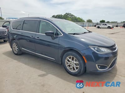 Czwarte zdjęcie samochodu z boku: 2020 CHRYSLER PACIFICA TOURING L VIN:2C4RC1BG6LR134763 - miniatura