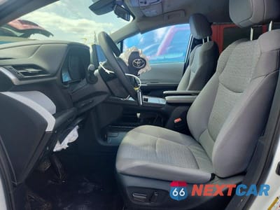 Zdjęcie 7 z 14 samochodu: 2025 TOYOTA SIENNA LE VIN:5TDKRKEC6SS240568 - miniatura