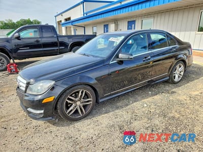 2012 MERCEDES-BENZ C 300 4MATIC WDDGF8BB9CR234041 - główne zdjęcie licytacji z USA - miniatura