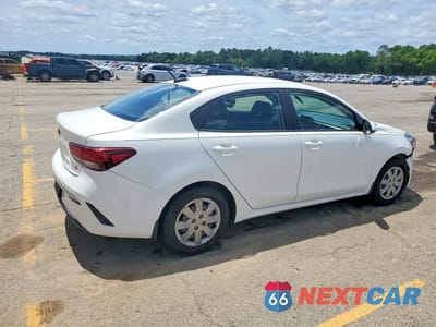 Trzecie zdjęcie samochodu z tyłu: 2021 KIA RIO S VIN:3KPA24AD6ME422262 - miniatura
