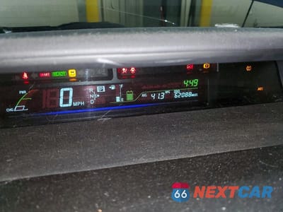 Zdjęcie 9 z 14 samochodu: 2014 TOYOTA PRIUS V THREE VIN:JTDZN3EU5E3362885 - miniatura