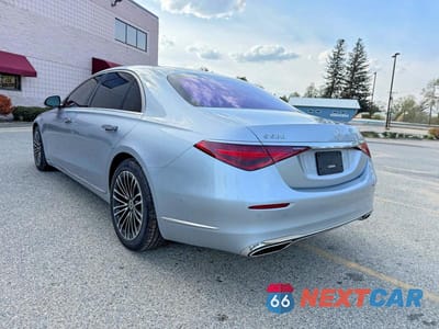 Trzecie zdjęcie samochodu z tyłu: 2021 MERCEDES-BENZ S 580 4MATIC VIN:W1K6G7GB1MA018793 - miniatura