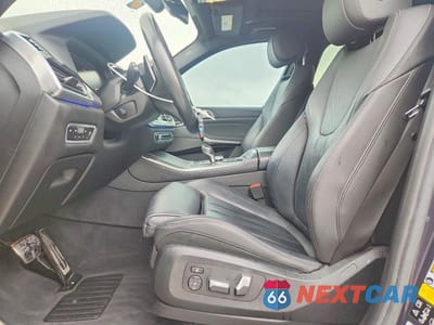 Zdjęcie 7 z 13 samochodu: 2019 BMW X5 XDRIVE40I VIN:5UXCR6C54KLL08527 - miniatura