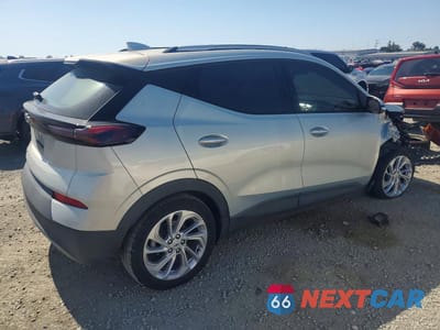 Trzecie zdjęcie samochodu z tyłu: 2022 CHEVROLET BOLT EUV LT VIN:1G1FY6S0XN4107293 - miniatura