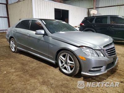 Czwarte zdjęcie samochodu z boku: 2012 MERCEDES-BENZ E 350 VIN:WDDHF5KB7CA590473 - miniatura