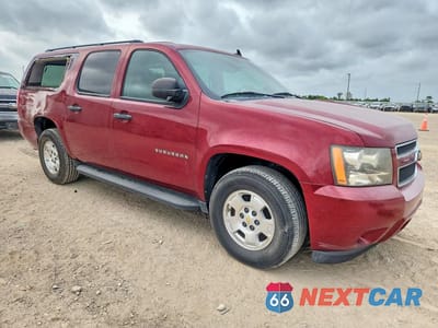 Czwarte zdjęcie samochodu z boku: 2010 CHEVROLET SUBURBAN C1500 LS VIN:1GNUCHE07AR220773 - miniatura