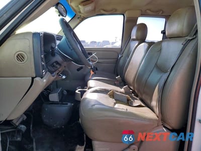 Zdjęcie 7 z 12 samochodu: 2006 CHEVROLET SILVERADO VIN:1GCEK19V16Z267673 - miniatura