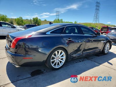 Trzecie zdjęcie samochodu z tyłu: 2015 JAGUAR XJ VIN:SAJWJ1CD6F8V77865 - miniatura