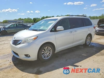 2015 TOYOTA SIENNA XLE PREMIUM 8-PASSENGER 5TDYK3DC9FS550192 - główne zdjęcie licytacji z USA - miniatura